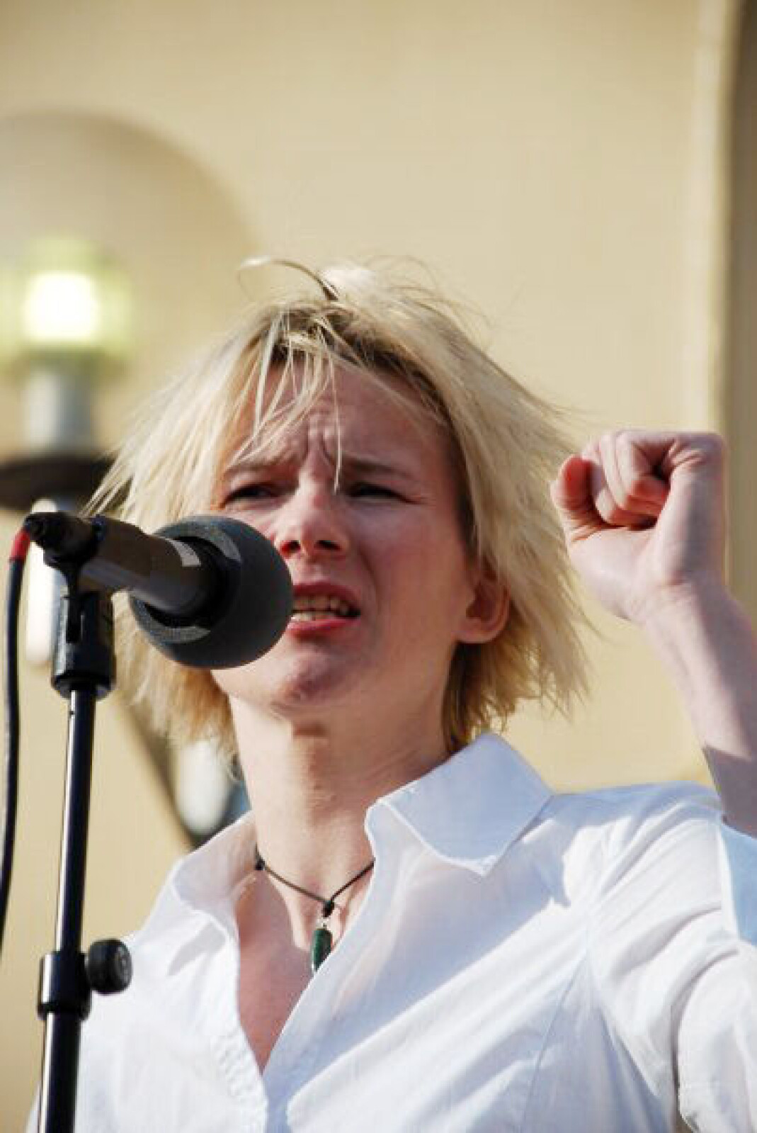 Lisa Dillan. Lisa Dillan.