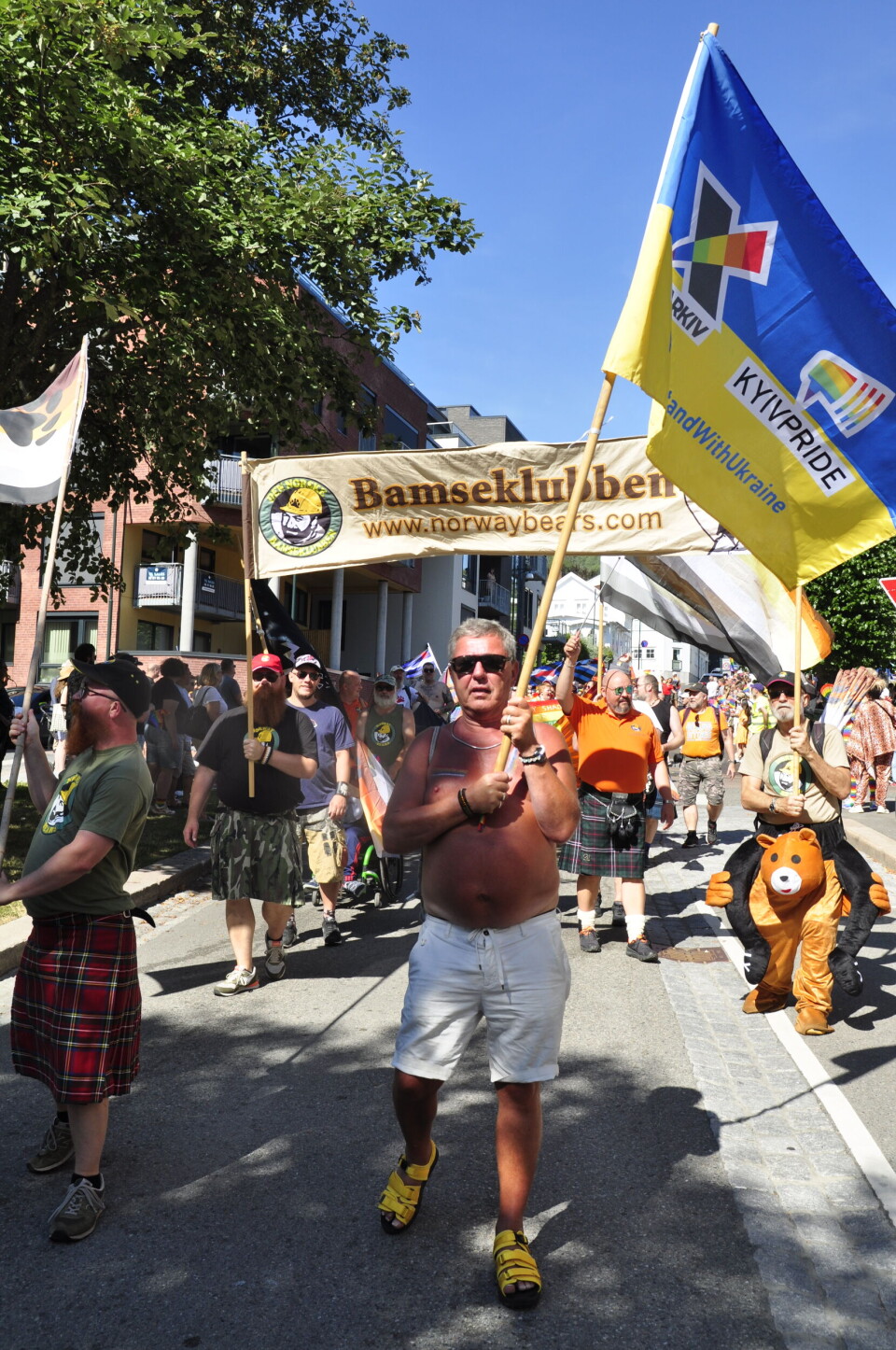 Kofter og lær på Drammen Pride