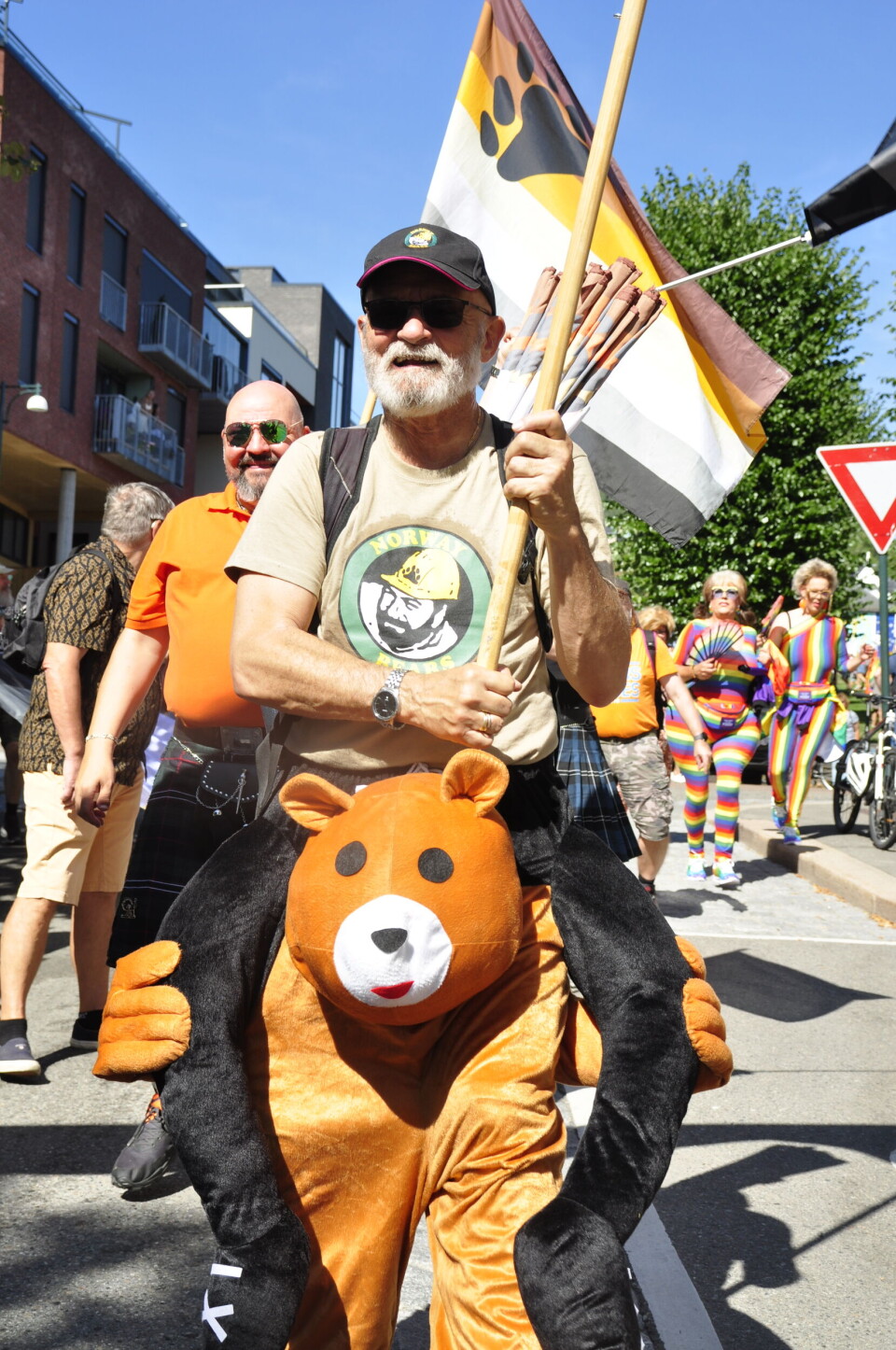 Kofter og lær på Drammen Pride