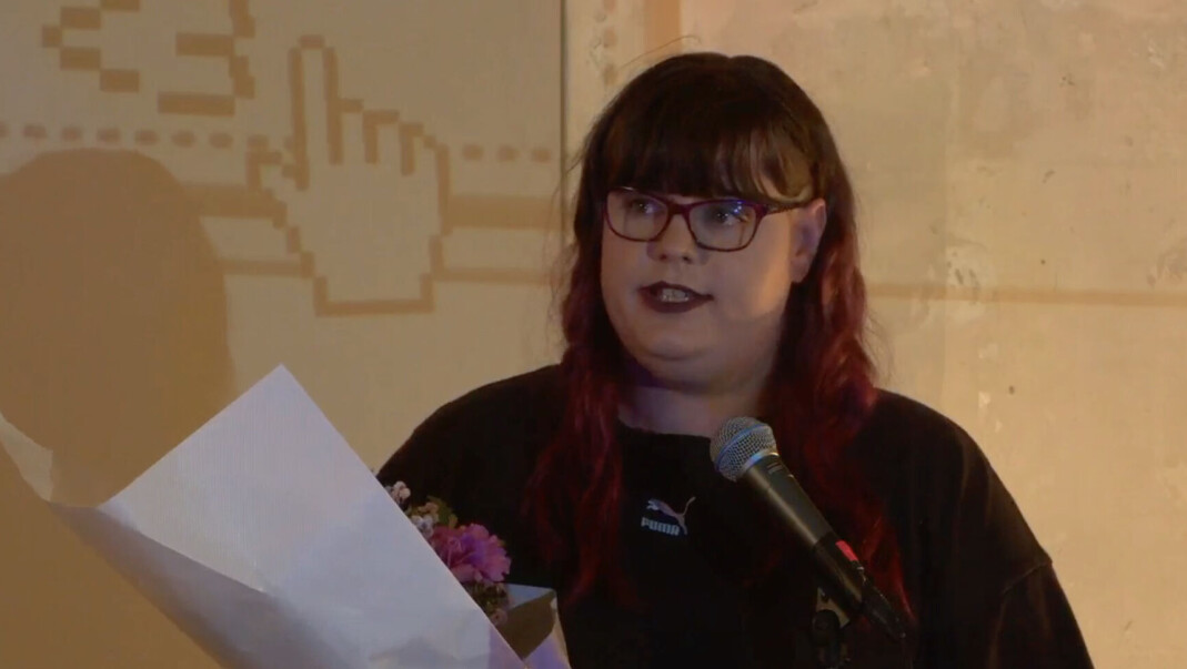 Christine Marie Jentoft mottok Æresprisen på Bergen Kjøtt lørdag 3. september. I takketalen benyttet hun anledningen til å trekke fram andre aktører som har kjempet for transrettigheter. Christine Marie Jentoft mottok Æresprisen på Bergen Kjøtt lørdag 3. september. I takketalen benyttet hun anledningen til å trekke fram andre aktører som har kjempet for transrettigheter.