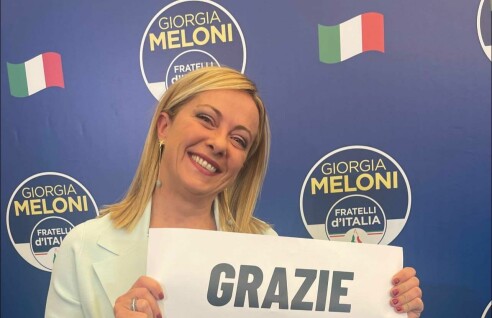 Ytre høyre-seier etter rekordlav valgdeltakelse i Italia