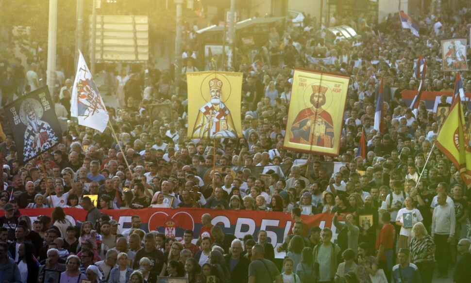 11. september fylte religiøse og konservative demonstranter gatene i Serbias hovestad Beograd. De protesterte mot at landet skulle arrangere EuroPride.