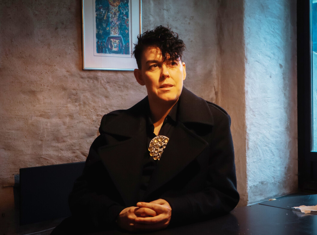 – Det har alltid vært mye skeiv subkultur som etter hvert har blitt mainstream. Det er som man ikke får lov til å eksistere om man ikke tilpasser seg. Operasanger Adrian Angelico tenker et skeivt kunst- og kultursenter er viktig fordi det vil la skeive kunstnere og kulturutrykk utfolde seg på sine egne premisser. – Det har alltid vært mye skeiv subkultur som etter hvert har blitt mainstream. Det er som man ikke får lov til å eksistere om man ikke tilpasser seg. Operasanger Adrian Angelico tenker et skeivt kunst- og kultursenter er viktig fordi det vil la skeive kunstnere og kulturutrykk utfolde seg på sine egne premisser.