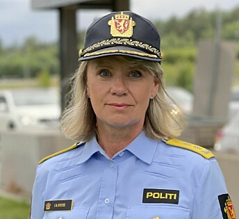 – Det å ikke tørre å leie kjæresten sin i hånden i offentligheten eller tørre å gi hverandre et kyss, det er en innskrenkning av livskvalitet. Og det er vår jobb som politi å beskytte de helt grunnleggende rettighetene i et samfunn, sier politimester Ida Melbo Øystese i Øst politidistrikt. – Det å ikke tørre å leie kjæresten sin i hånden i offentligheten eller tørre å gi hverandre et kyss, det er en innskrenkning av livskvalitet. Og det er vår jobb som politi å beskytte de helt grunnleggende rettighetene i et samfunn, sier politimester Ida Melbo Øystese i Øst politidistrikt.