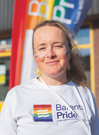 Mina Wikshåland Skouen jobber med Barents Pride og har bakgrunn som dokumentarist og frilans- journalist. Mina Wikshåland Skouen jobber med Barents Pride og har bakgrunn som dokumentarist og frilans- journalist.