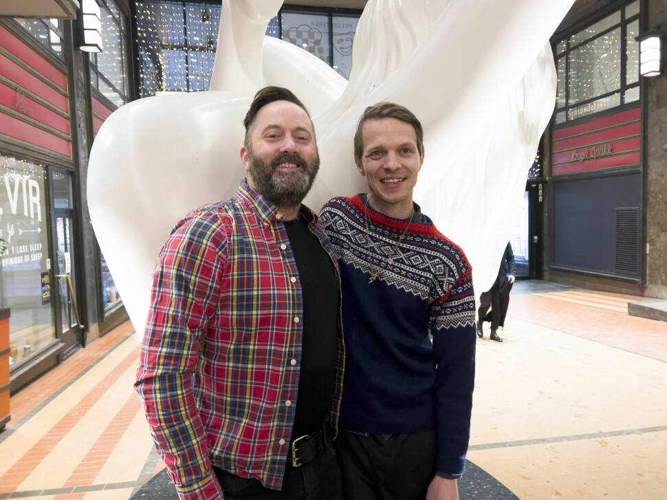f.v. Marius Hofseth, styreleder i SKOKS, og Frederick Nathanael, styreleder i Pride Art.