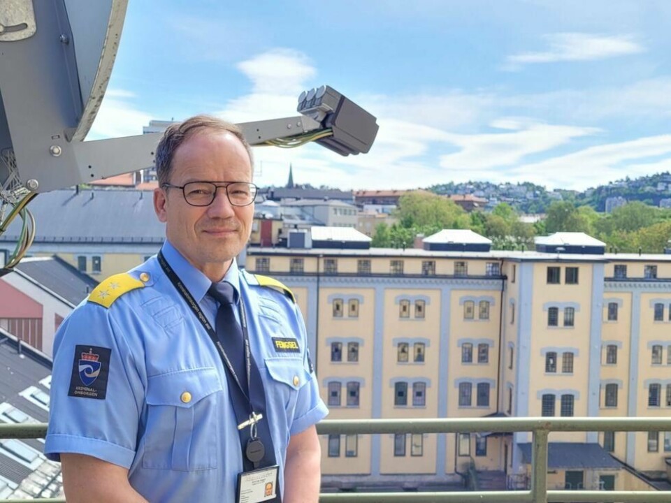 Fengselsleder i Oslo fengsel, Nils Leyell Finstad, mener at kriminalomsorgen har satt i gang en viktig prosess i arbeidet med å sikre likeverd og respekt for lhbt+innsatte, selv om det fortsatt er en lang vei å gå.