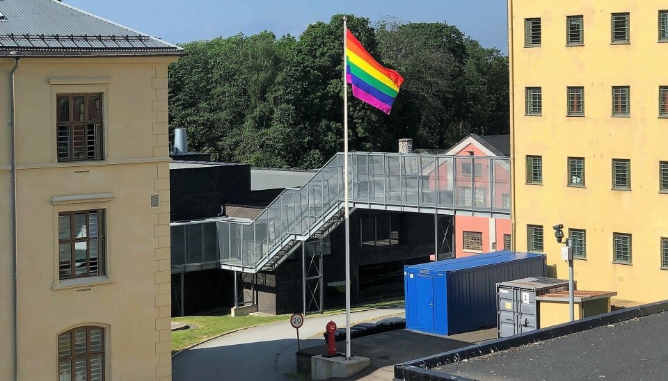 Siden 2019 har Oslo fengsel markert Oslo Pride med regnbueflagget.