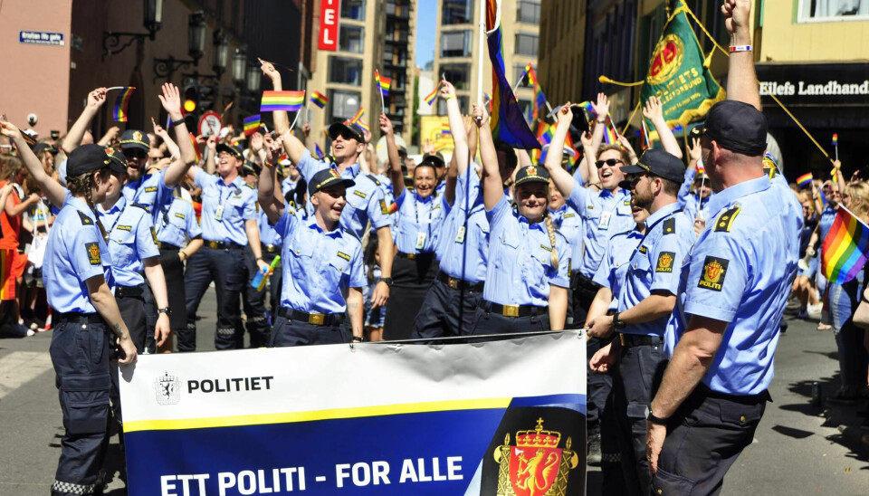 Siden 2005 har det vært et unntak i politiets uniformsreglement for at politifolk skulle få delta i Pride-parader med uniform.