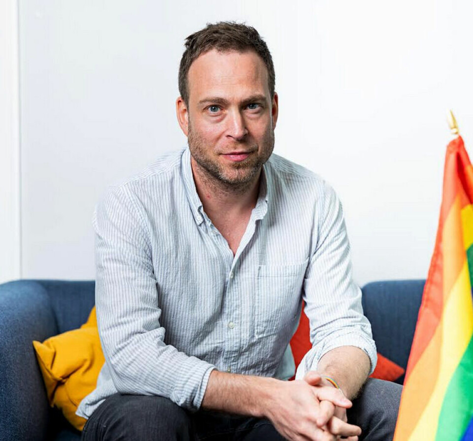 – Det har snart gått et helt år siden terrorangrepet 25. juni, og svært mange spørsmål har stått ubesvart altfor lenge, sier Oslo Pride-leder Dan Bjørke.