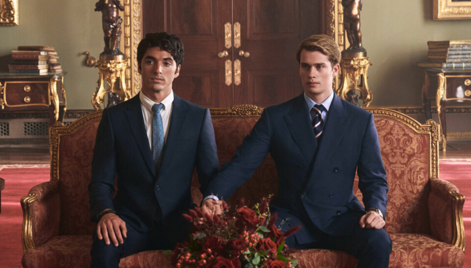 Presidentsønn Alex Claremont-Diaz (Taylor Zakhar Perez) og prins Henry (Nicholas Galitzine) i «Red, White & Royal Blue».