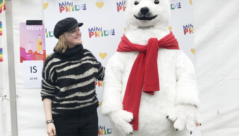 Regine Folkman Rossnes Pride Square på Youngstorget under Oslo Pride 2022.