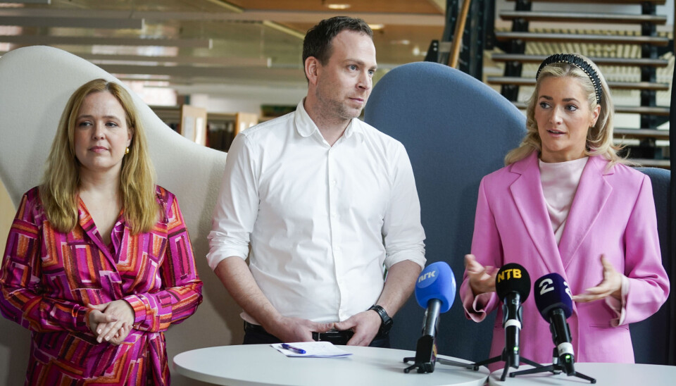 Spesialrådgiver Siv Sørensen i PST (t.v.), leder i Oslo Pride, Dan Bjørke, og justis- og beredskapsminister Emilie Enger Mehl (Sp) deltok på konferansen «Trygghet for Pride 2024» lørdag.