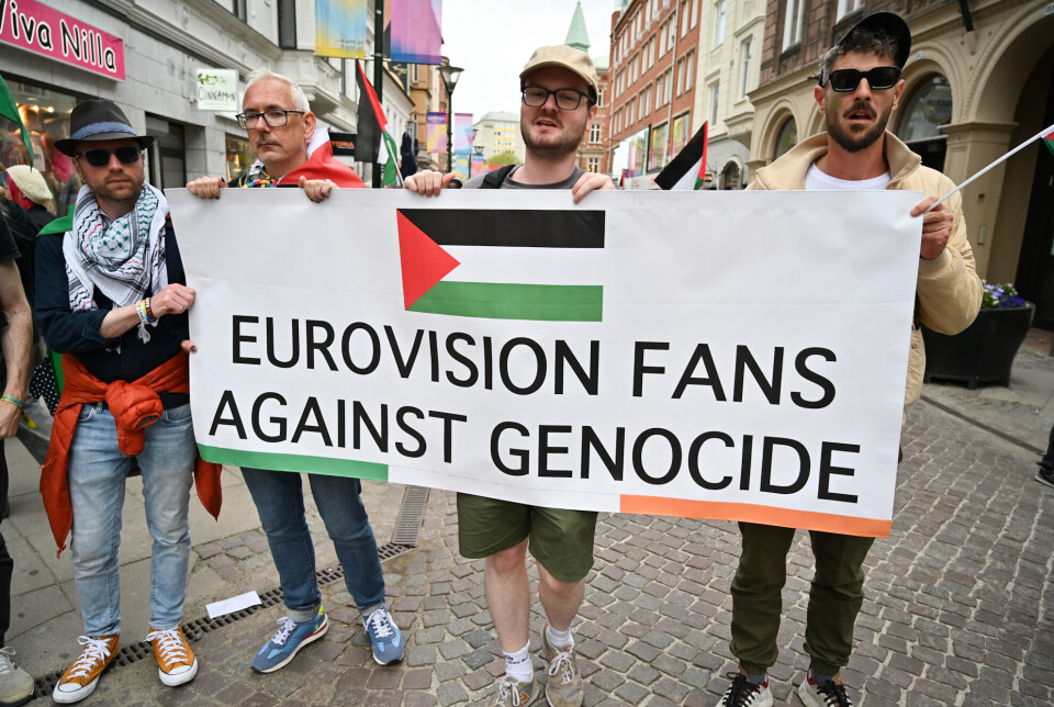 Her demonstrerer Eurovision-fans mot folkemord.