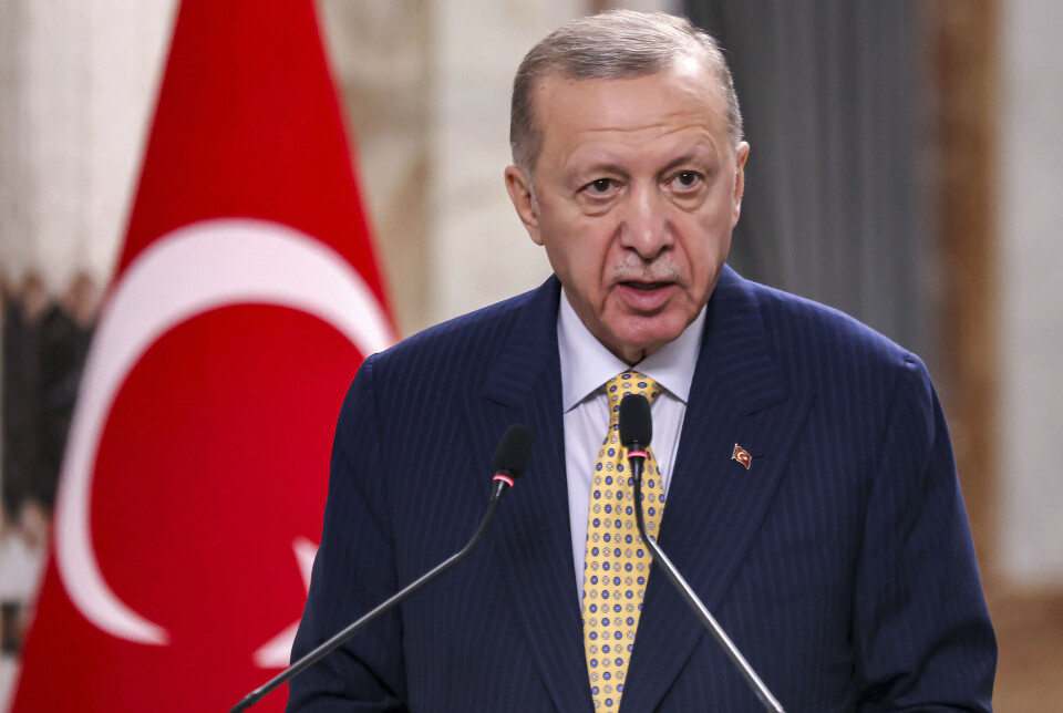 Recep Tayyip Erdogan ser på Eurovision Song Contest som en trussel mot tradisjonelle verdier og deltakerne som trojanske hester som vil skape «sosial korrupsjon». Han sier Tyrkia gjør rett i å holde seg unna den årlige sangkonkurranse, som landet har vunnet én gang – med Sertabs «Every way that I can» i 2003.