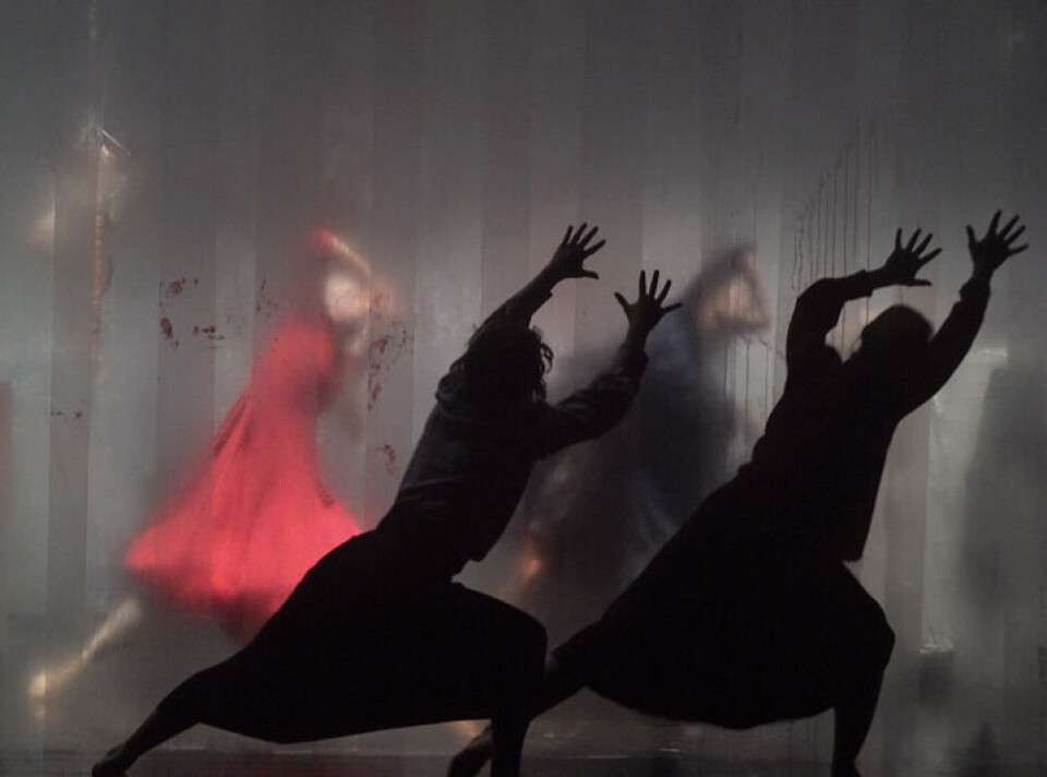 Jo Strømgren kompani har norgespremiere på den nye danseteaterforestillingen «Kjelleren» på Operaens Scene 2 23. mai.