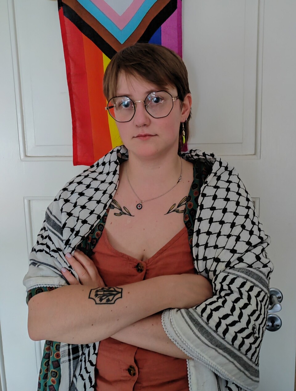 – I år kan jeg ikke gå i paraden som om det er hvilken som helst Pride parade, skriver Silje B. Paulsen