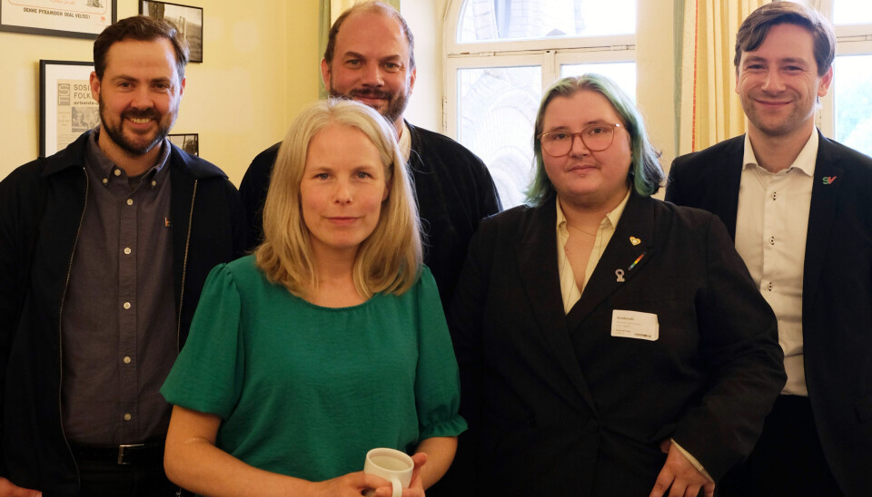 f.v. FRI-leder Viljar Eidsvik, Leder i støttegruppa, Espen Aleksander Evjenth, SV-leder Kirsti Bergstø, Skeiv Ungdom-leder Jane-Victorius Boksaksen og Andreas Sjalg Unneland, justispolitisk talsperson SV.