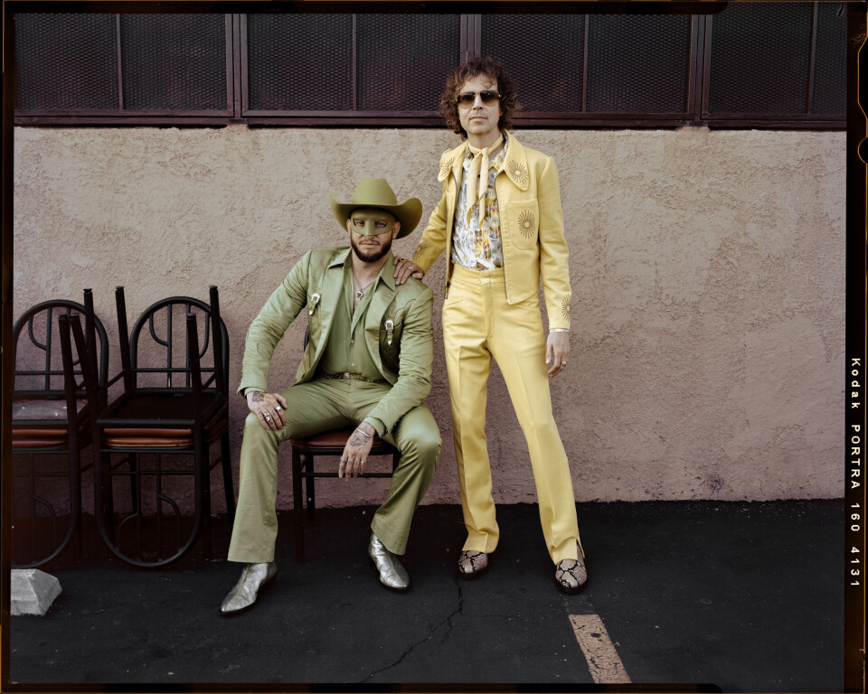 Orville Peck og Beck hyller Las Vegas; Sin City i videoen til «Death Valley High».