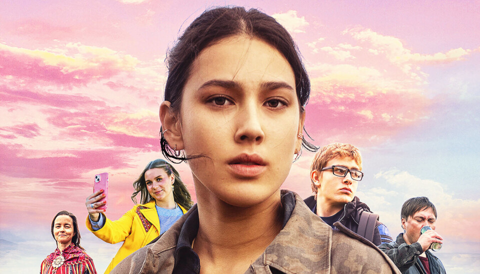 Sarah Olaussen Eira (foran) spiller hovedrollen som 15 år gamle Elvira i «Biru Unjárga - Føkkings Nesseby»