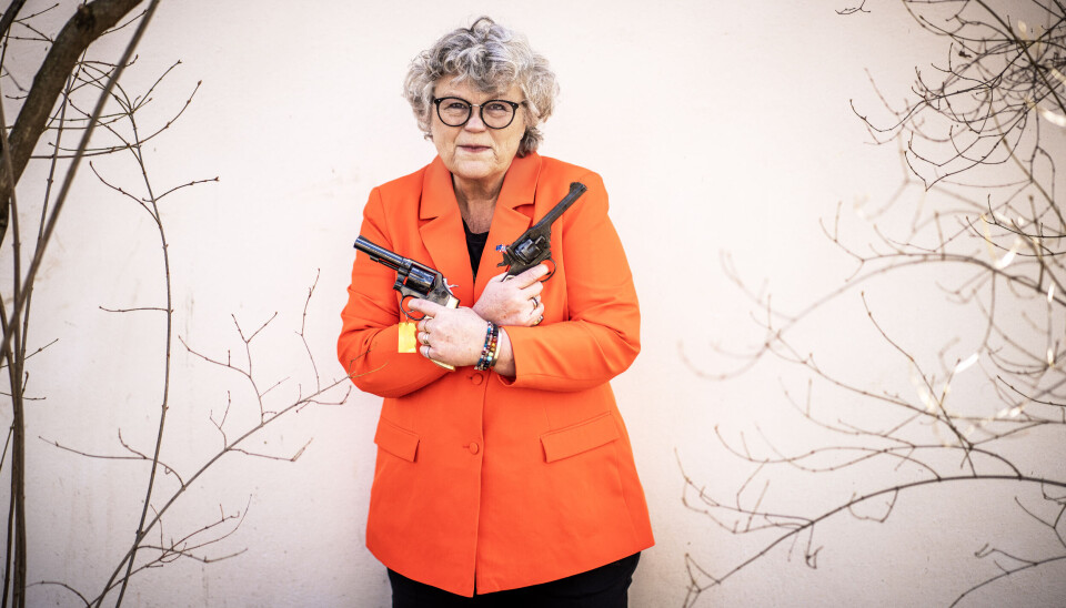 Anne Holt vant sin andre Rivertonpris «Den gyldne revolver», tidligere i år for «Tolv utemte hester». Nå kan hun kanskje føye et gyllent kubein til prissamlingen.