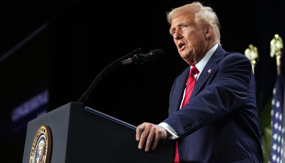 Donald Trump fjerner føderal støtte til kjønnsbekreftende behandling og ber justisdepartementet bruke loven og rettsvesenet til å motarbeide slik behandling.