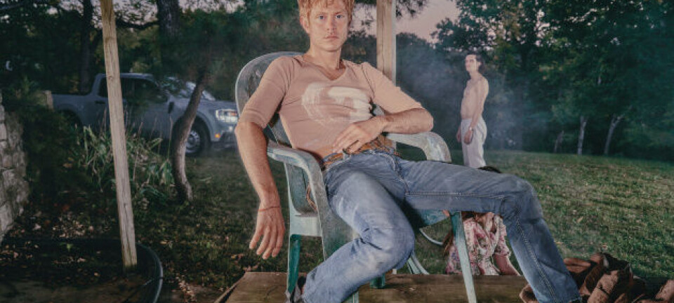 Han fortsetter å være et duftende geni av skeivt begjær