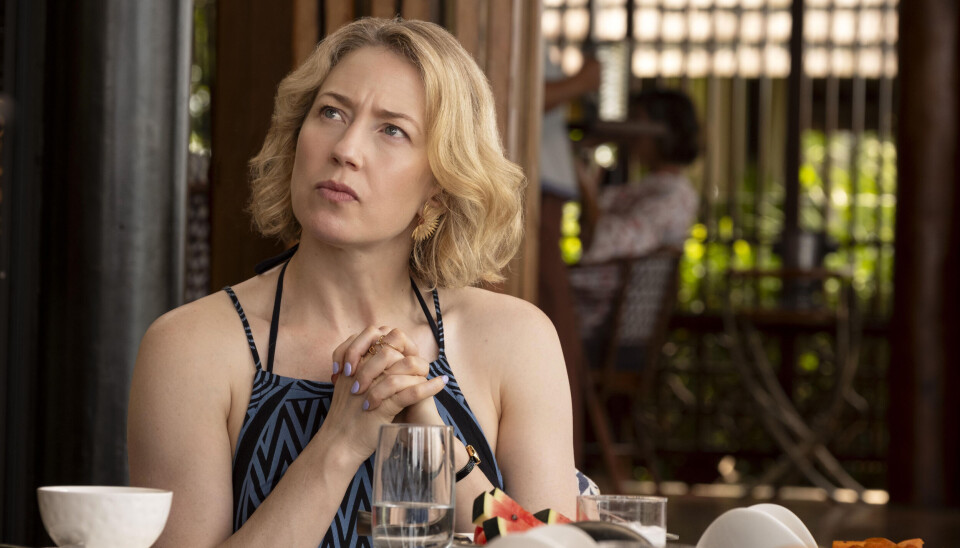 Carrie Coon, som spiller Laurie i «The White Lotus», røper at Mike White kuttet vekk en scene hun opplevde som viktig for hennes karakter.