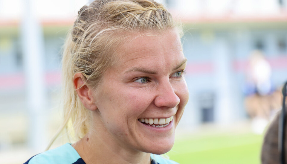 Ada Hegerberg er klar for EM og vil bruke et regnbuefarget kapteinsbind.