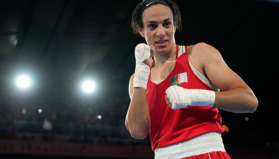 Algeries Imane Khelif etter at hun tok OL-gull.