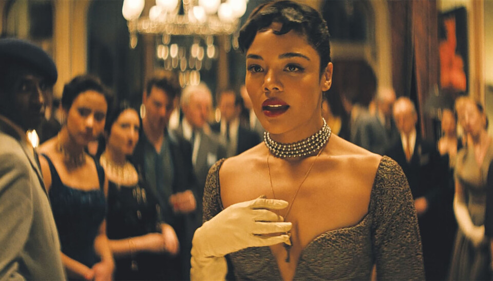 Tessa Thompson spiller en ny og annerledes Hedda som blir å se på Prime Video nå i oktober.