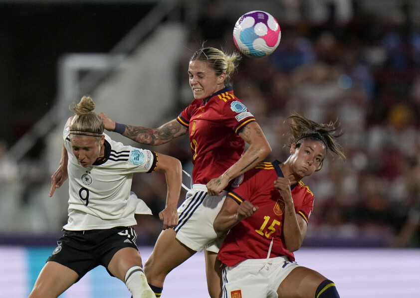 Landslagsstjernens kjæreste med comeback etter Spania-boikott: – Stått sterkt på sine verdier