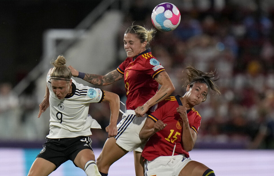 Landslagsstjernens kjæreste med comeback etter Spania-boikott: – Stått sterkt på sine verdier