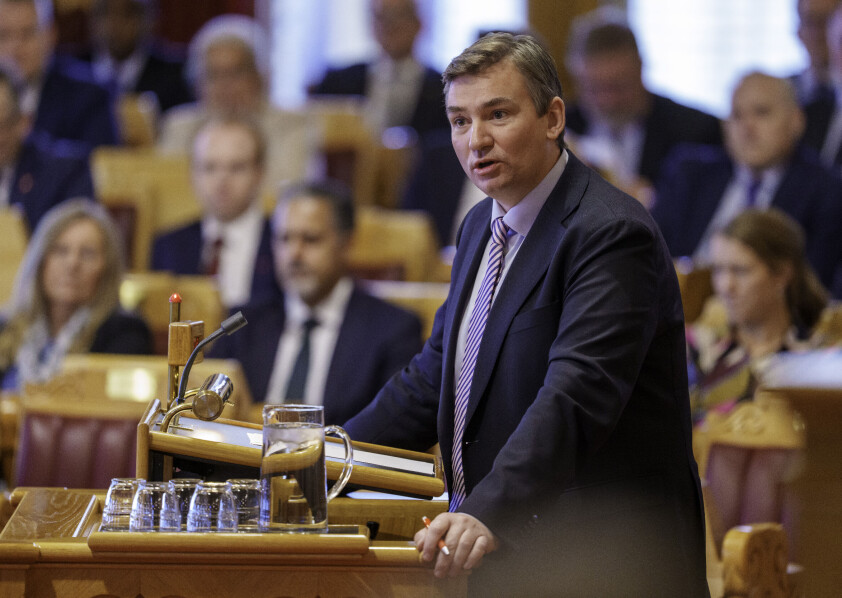 Asheim sier han trekker sitt kandidatur om Søreide vil bli Høyre-leder