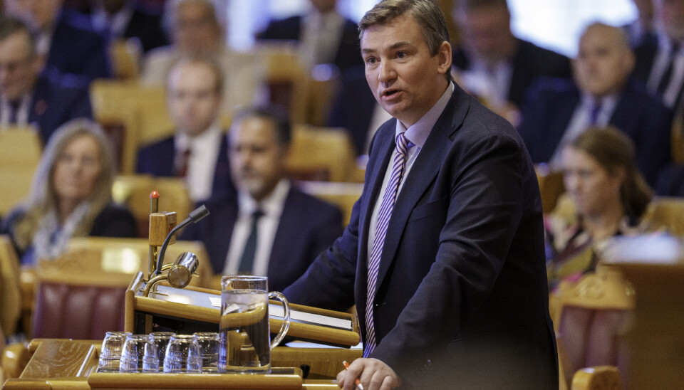 Henrik Asheim mener Ine Eriksen Søreide er en bedre kandidat til å bli ny Høyre-leder, selv om han selv stiller til valg.